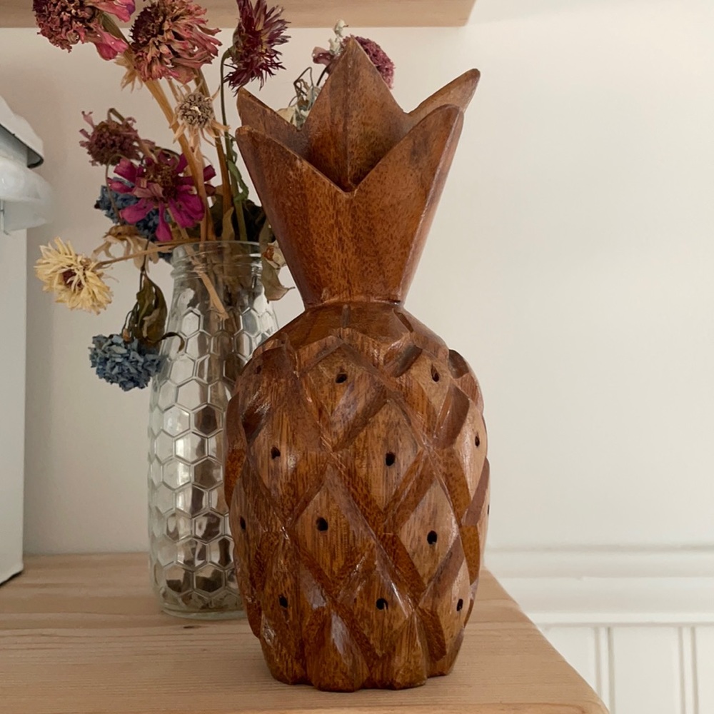Vintage wooden pineapple decor